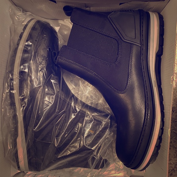 NWT ALDO Chelsea style rain boots